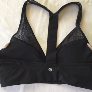 Lululemon “Twist and Train” Sports Bra with mesh